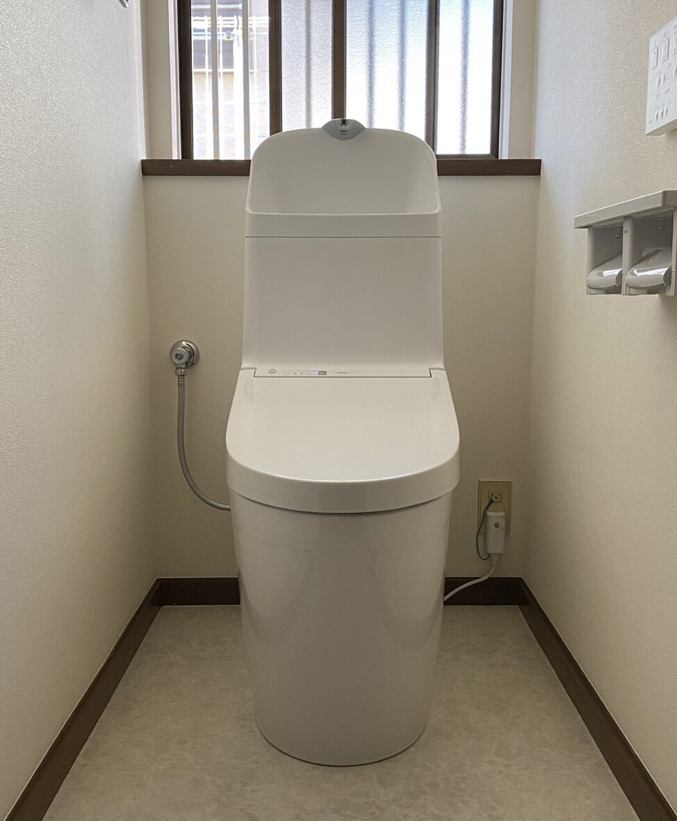 日高市横手　トイレリフォーム　31万円（工事費込・税込）