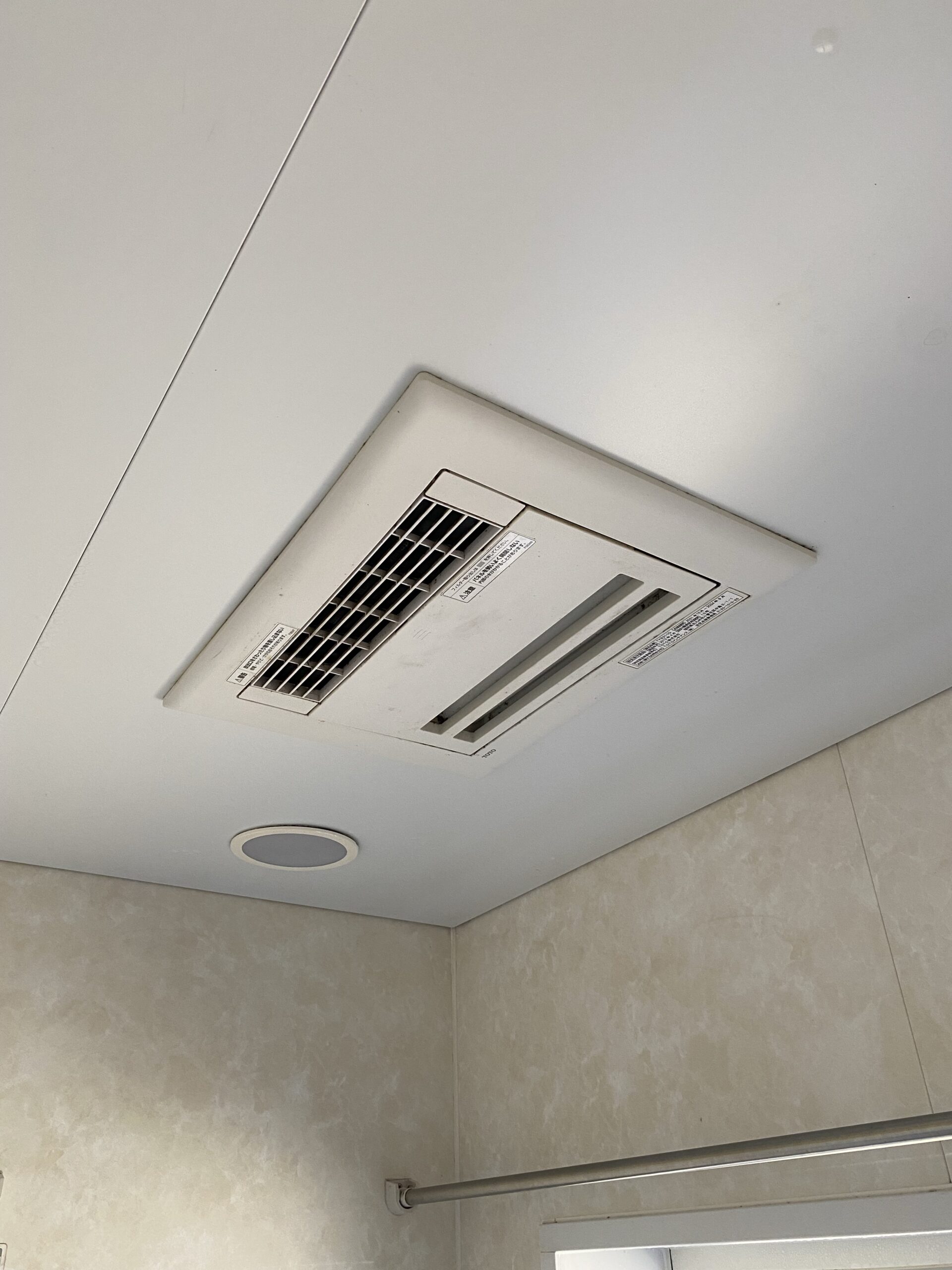日高市女影　浴室換気暖房乾燥機　16万2千円（工事費込・税込）