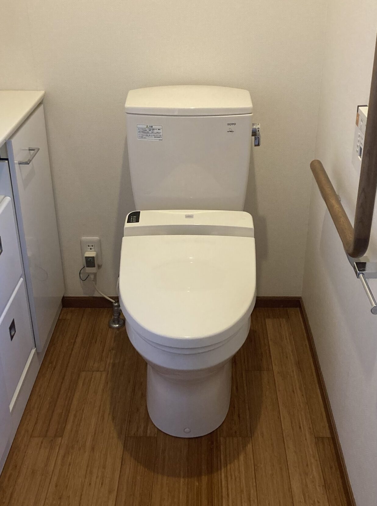 飯能市永田台　トイレリフォーム　26万7千円（工事費込・税込）