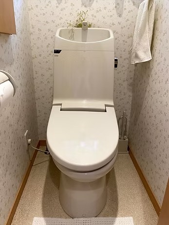 日高市武蔵台　トイレリフォーム　17万9千円（工事費込・税込）