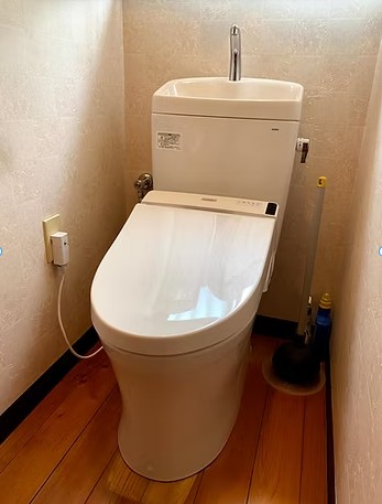 日高市高麗川 トイレリフォーム 15万2千円(工事費込・税込)