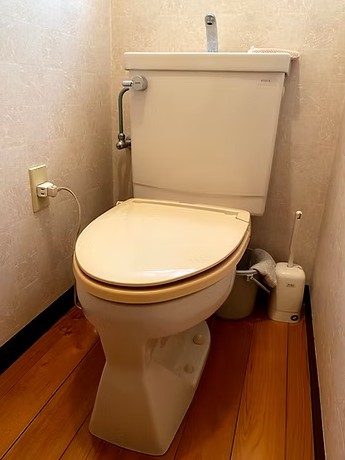 日高市高麗川　トイレリフォーム　15万2千円（工事費込・税込）