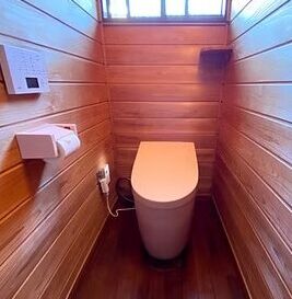 新　日高市下鹿山　トイレリフォーム　37万5千円（工事費込・税込）