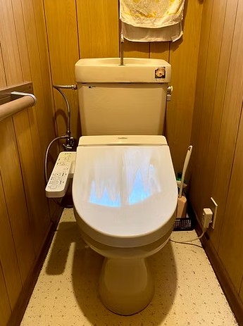 日高市原宿　トイレリフォーム　18万4千円（工事費込・税込）