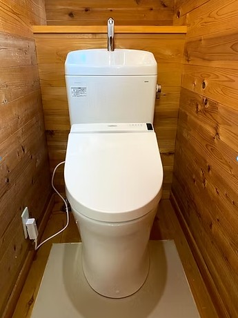 日高市中鹿山 トイレリフォーム 20万3千円(工事費込・税込)
