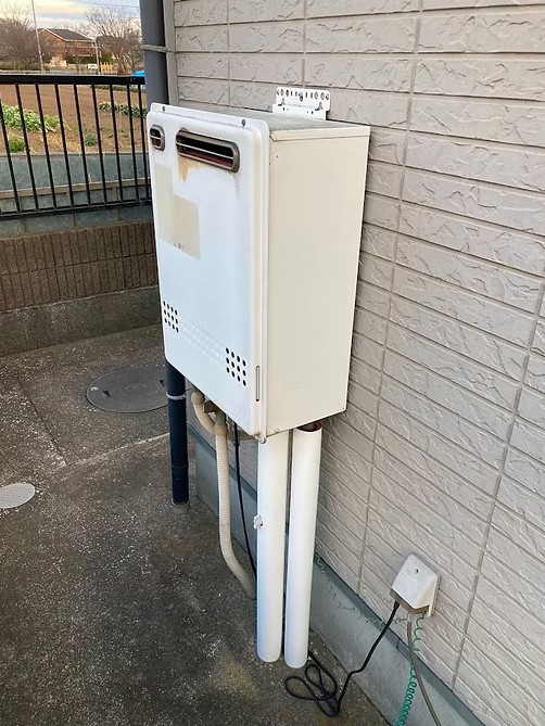 坂戸市石井　給湯器交換　22万6千円（工事費込・税込）