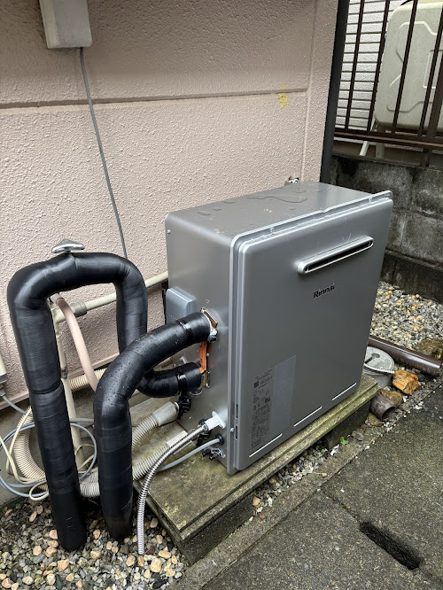 日高市高萩　給湯器交換　24万3千円（工事費込・税込）