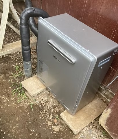 日高市森戸新田 給湯器交換 23万円(工事費込・税込)