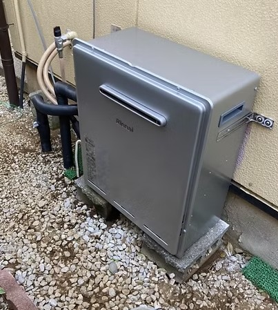 新 日高市高萩 給湯器交換 25万7千円(工事費込・税込)