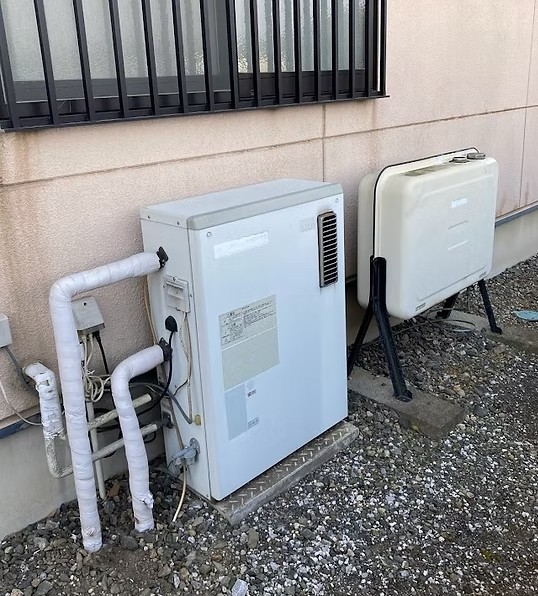日高市中沢　給湯器交換　22万6千円（工事費込・税込）