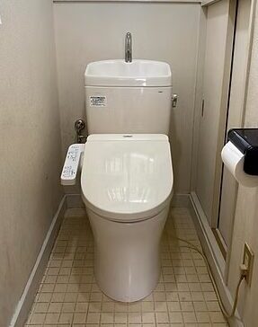 日高市高萩　トイレリフォーム　15万7千円（工事費込・税込）