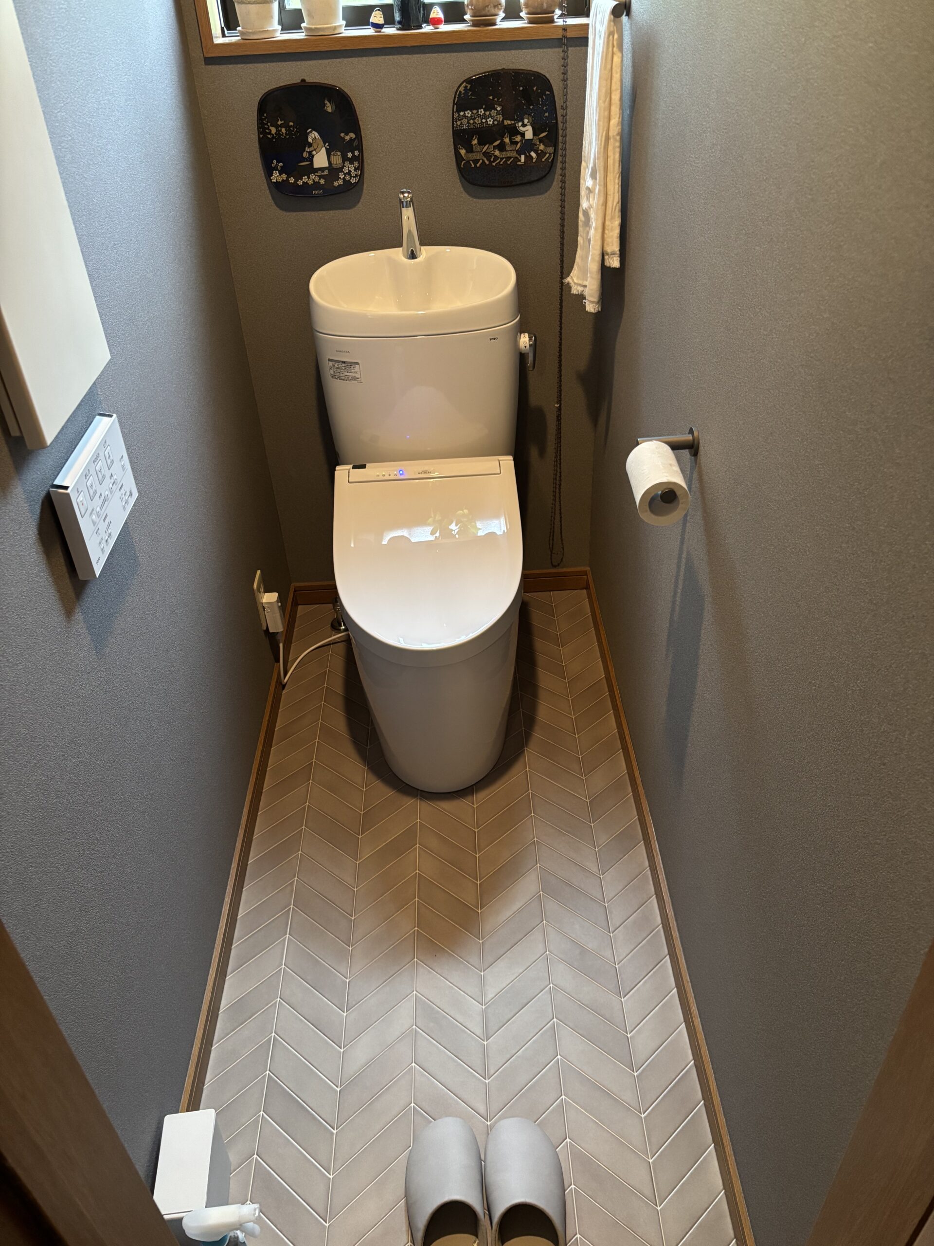 新　日高市高富　トイレ全面リフォーム　33万2千円（工事費込・税込）