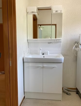 日高市高萩 洗面化粧台交換 14万6千円(工事費込・税込)