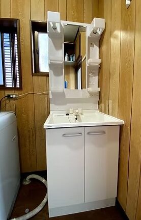 日高市高岡　洗面化粧台交換　7万3千円（工事費込・税込）