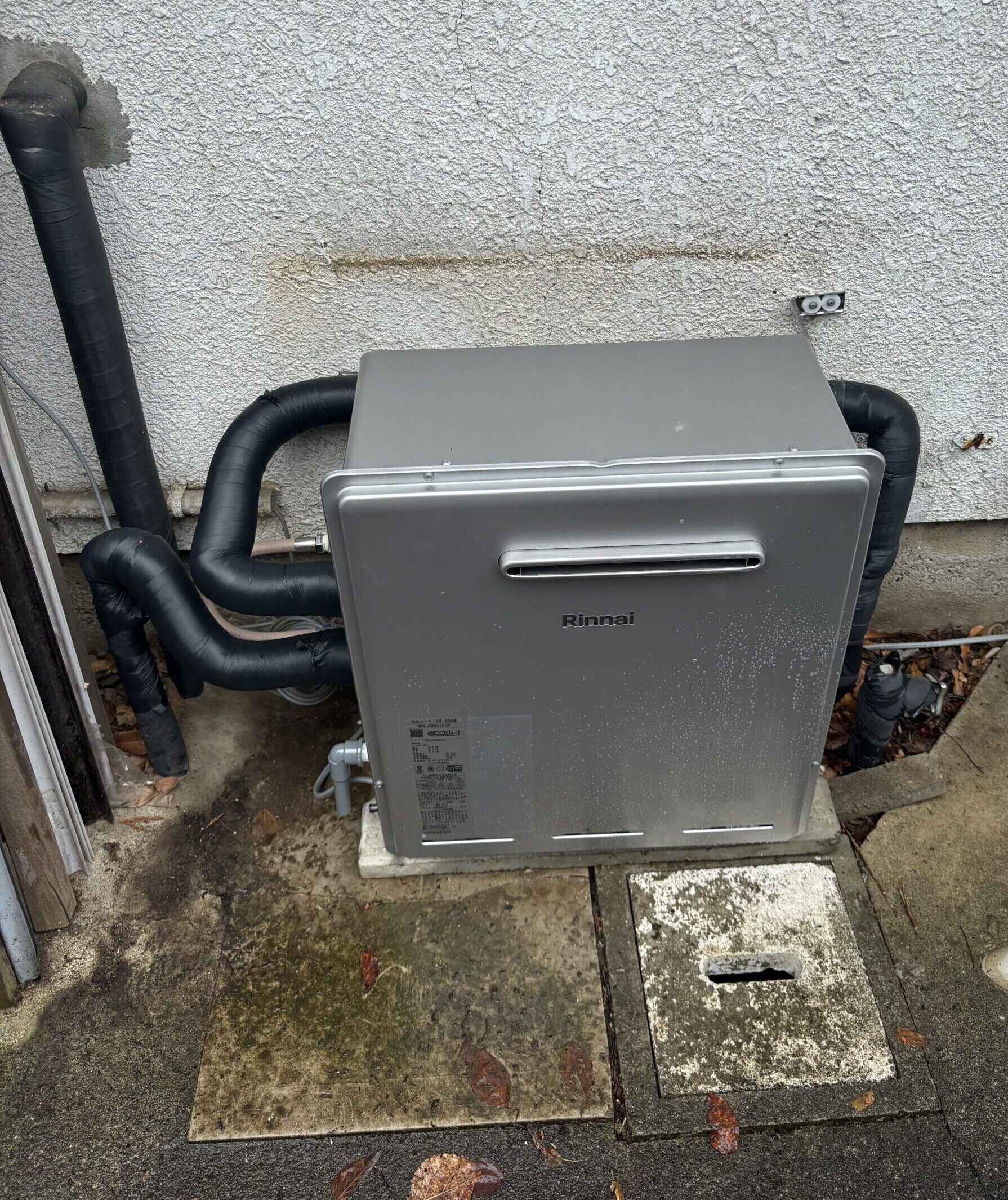 日高市南平沢　給湯器交換　21万2千円（工事費込・税込）