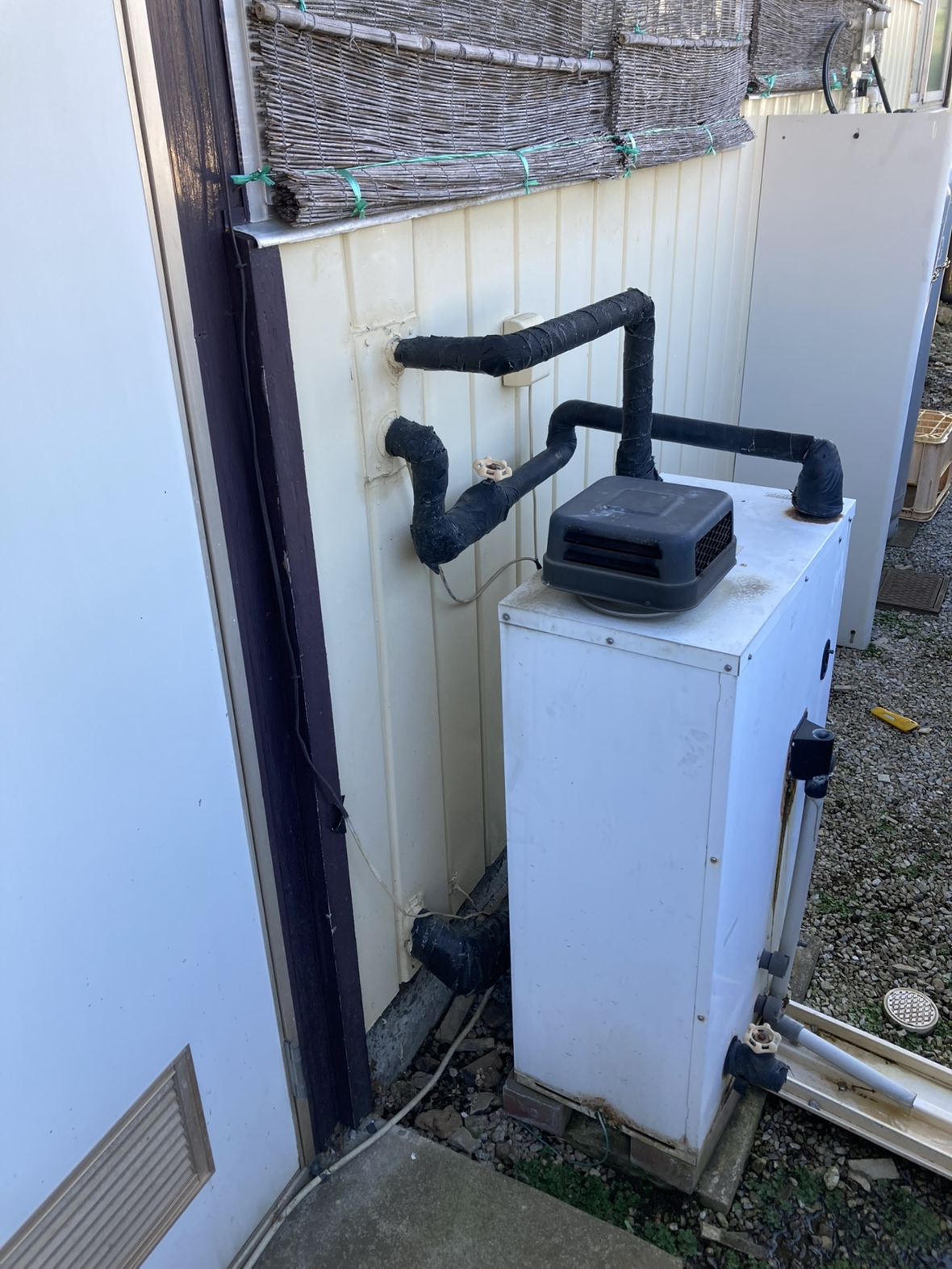 毛呂山町中央　給湯器交換　26万5千円（工事費込・税込）