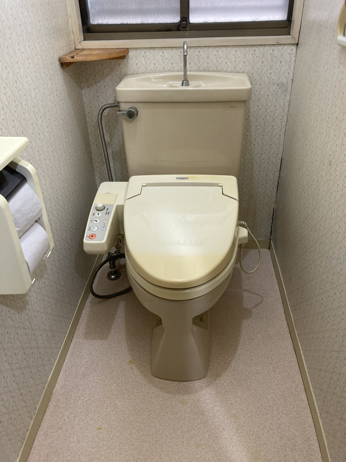 日高市新堀新田　トイレリフォーム　16万7千円（工事費込・税込）