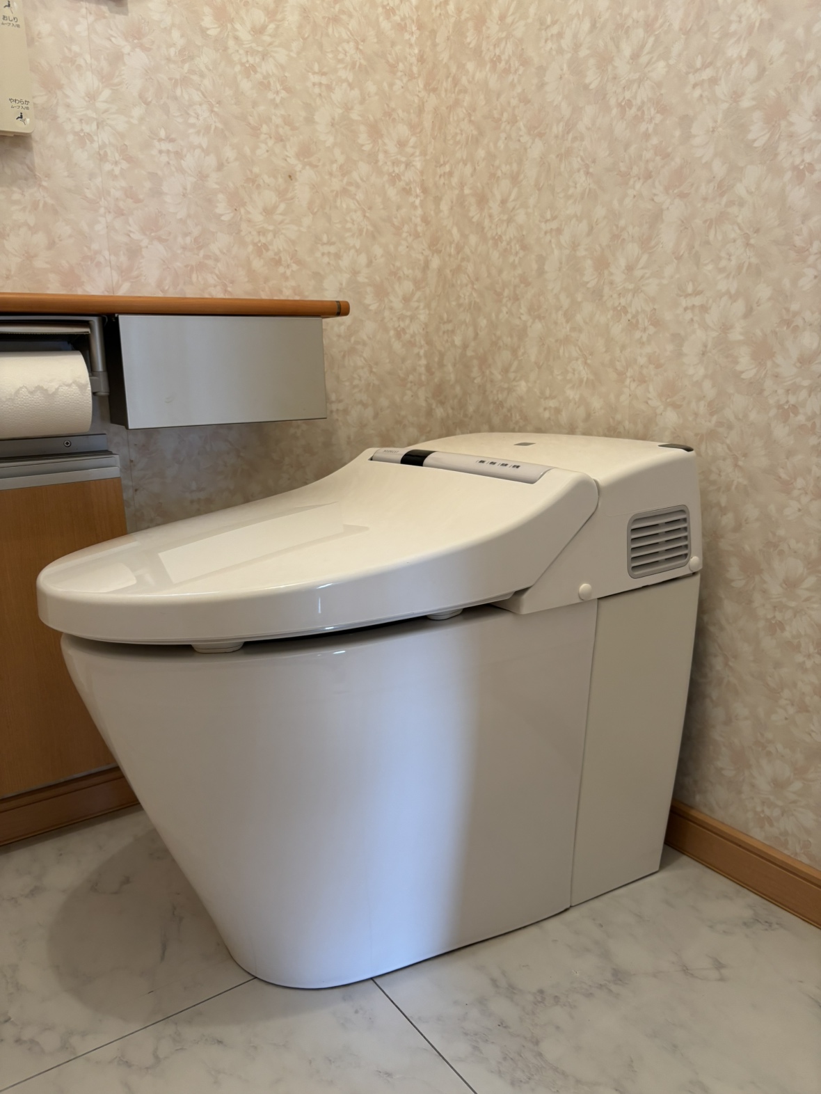 新　飯能市双柳　トイレリフォーム　30万5千円（工事費込・税込）