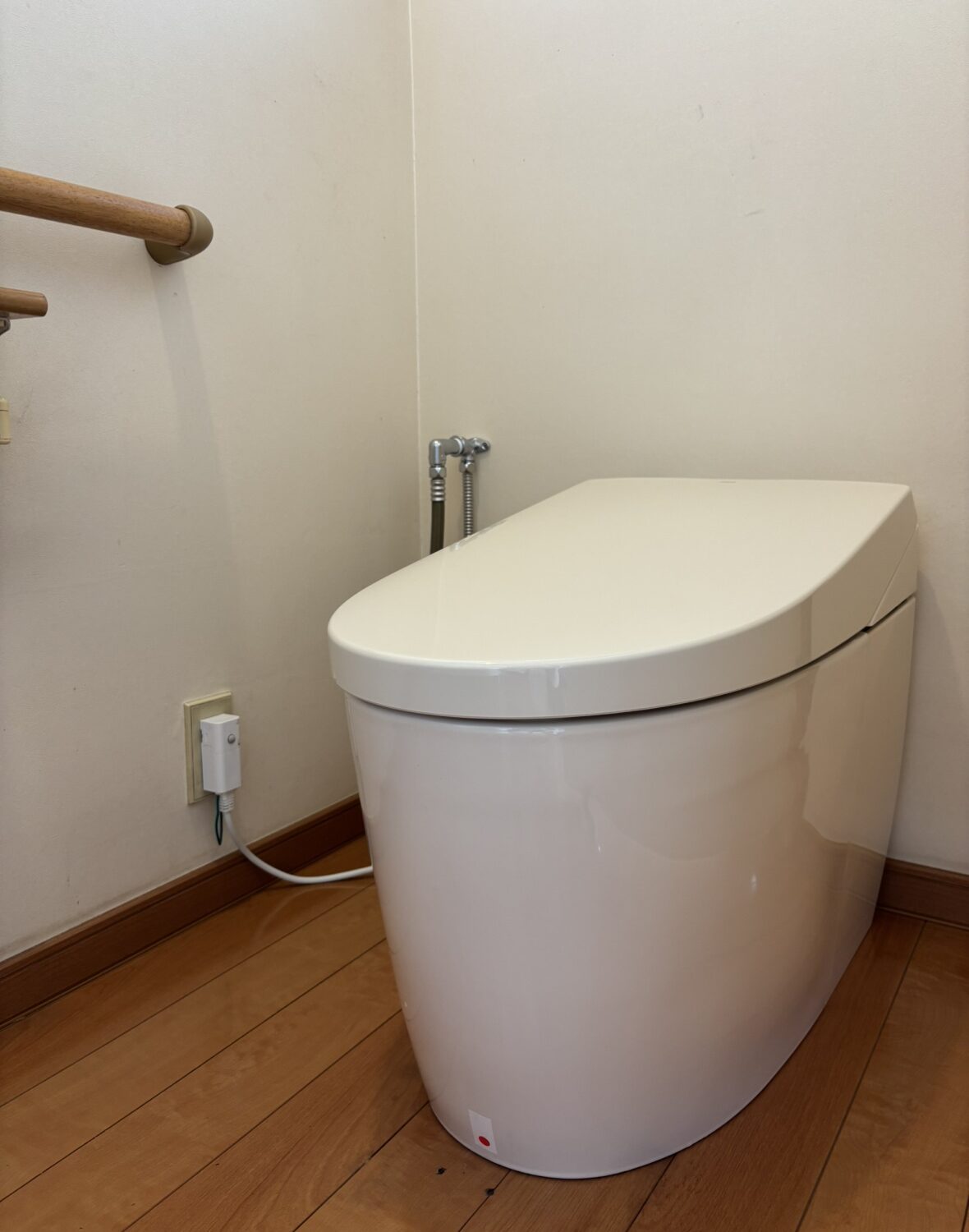 日高市森戸新田　トイレリフォーム　43万2千円（工事費込・税込）