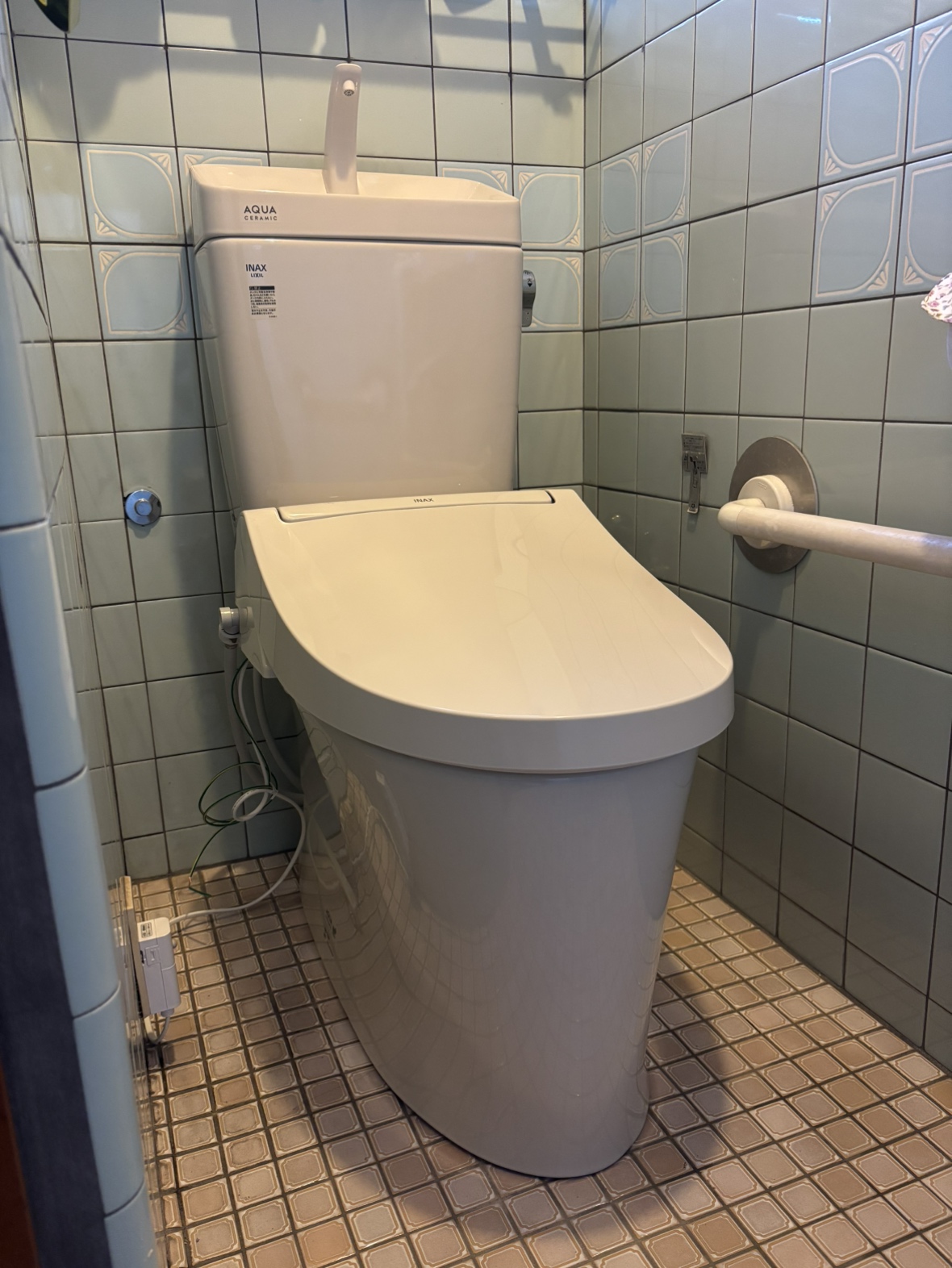 新　日高市高萩　トイレリフォーム　20万5千円（工事費込・税込）