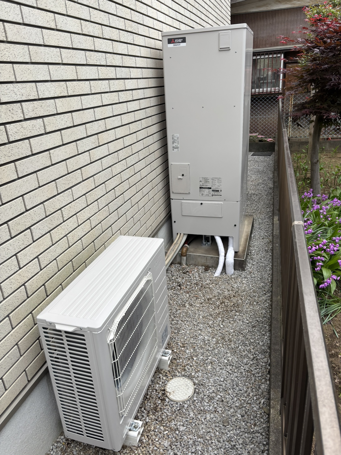 日高市高萩　エコキュート交換　55万5千円（工事費込・税込）